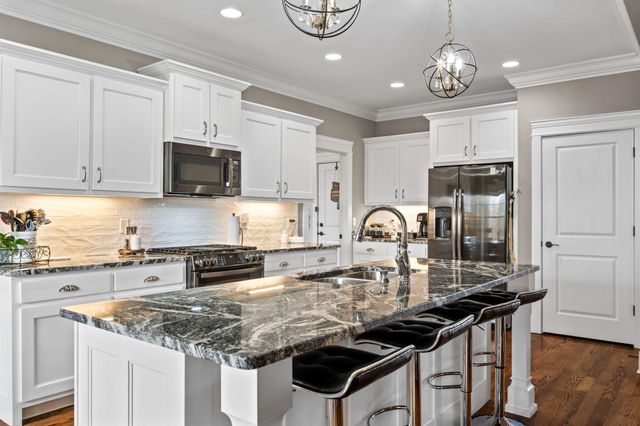 2110 River Watch Drive, Soddy Daisy, TN 37379