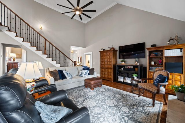 2110 River Watch Drive, Soddy Daisy, TN 37379