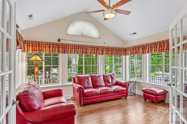 174 Summerfield Place, Flat Rock, NC 28731