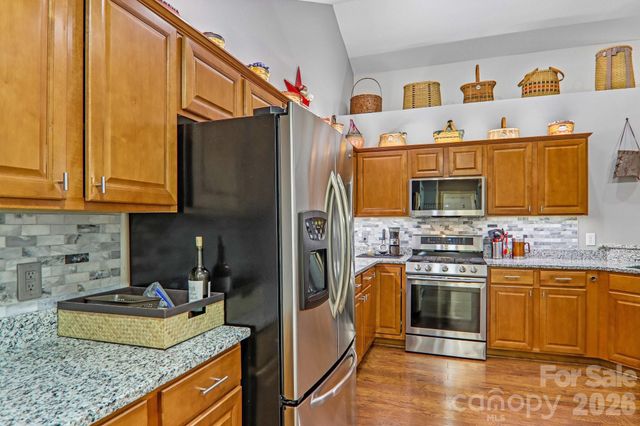 174 Summerfield Place, Flat Rock, NC 28731