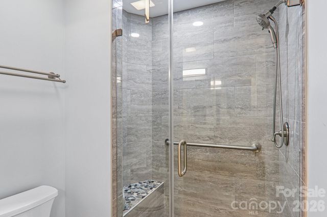 174 Summerfield Place, Flat Rock, NC 28731