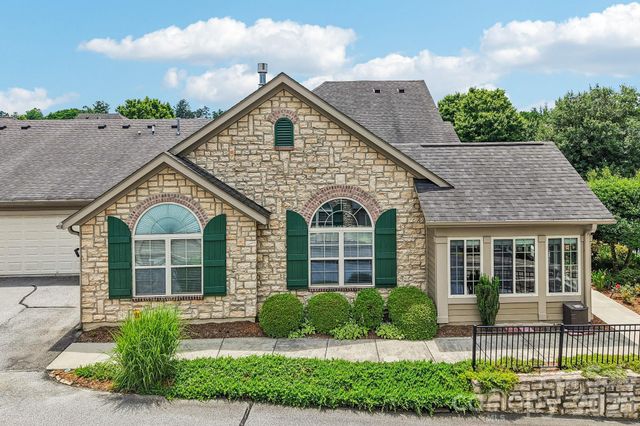 174 Summerfield Place, Flat Rock, NC 28731