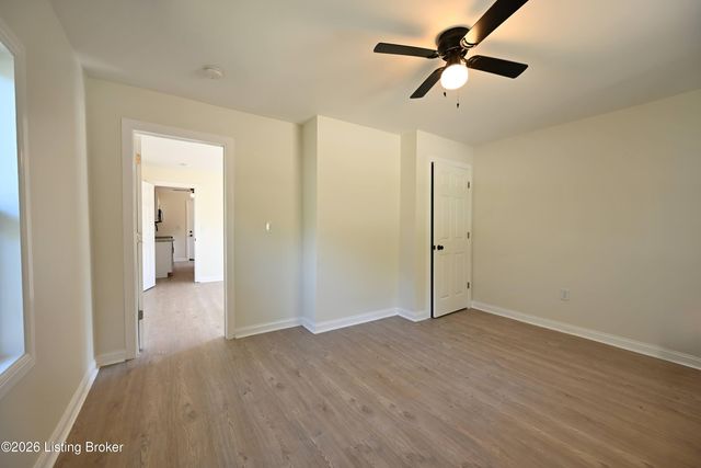 1637 W Oak St, Louisville, KY 40210