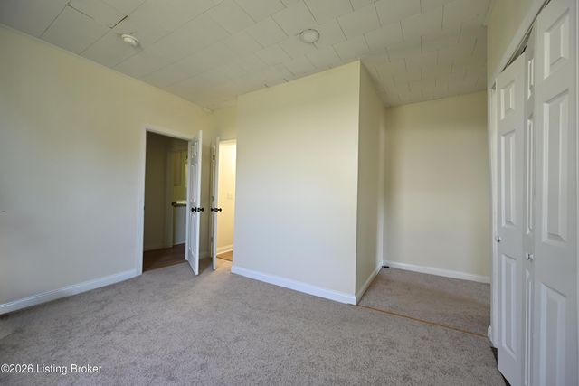1637 W Oak St, Louisville, KY 40210