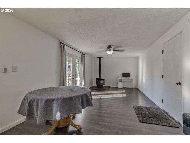 1066 Se FIR GROVE Loop, Hillsboro, OR 97123