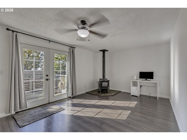 1066 Se FIR GROVE Loop, Hillsboro, OR 97123