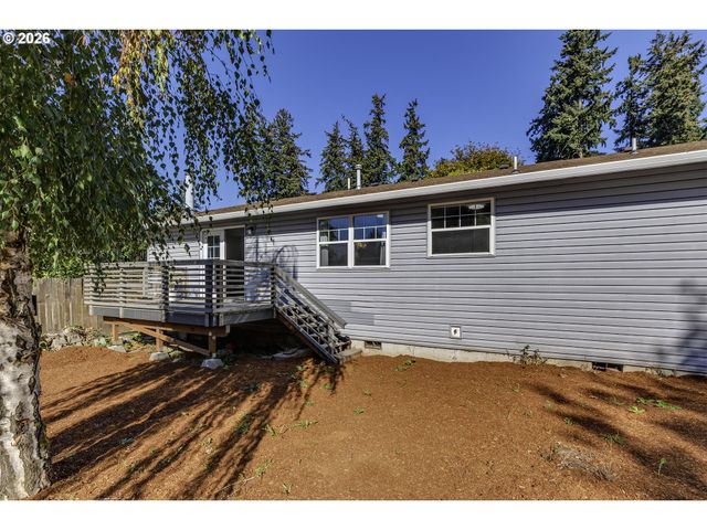 1066 Se FIR GROVE Loop, Hillsboro, OR 97123