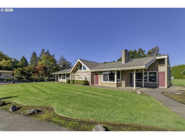 1066 Se FIR GROVE Loop, Hillsboro, OR 97123
