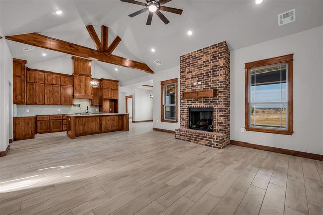 3438 Mesa Dr, Elgin, OK 73538