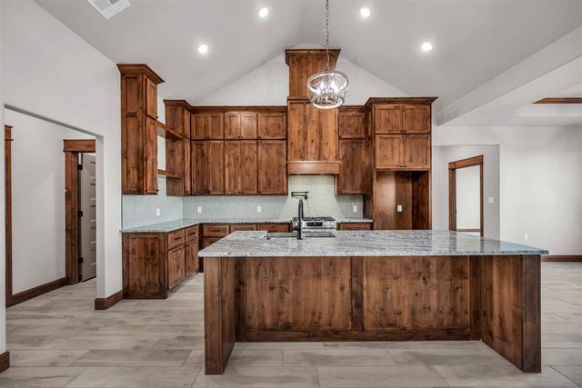 3438 Mesa Dr, Elgin, OK 73538