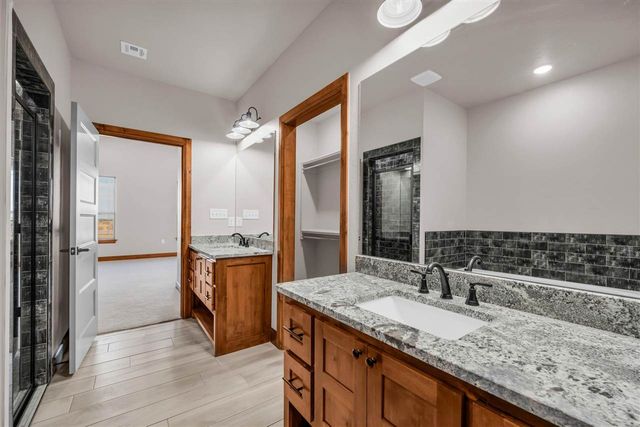 3438 Mesa Dr, Elgin, OK 73538