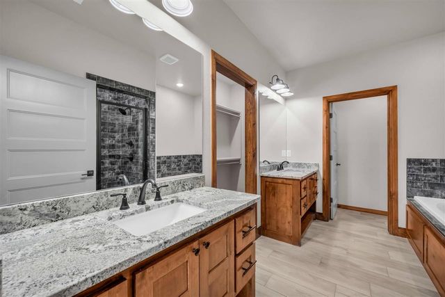 3438 Mesa Dr, Elgin, OK 73538