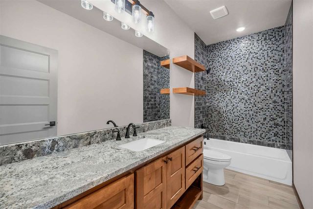 3438 Mesa Dr, Elgin, OK 73538