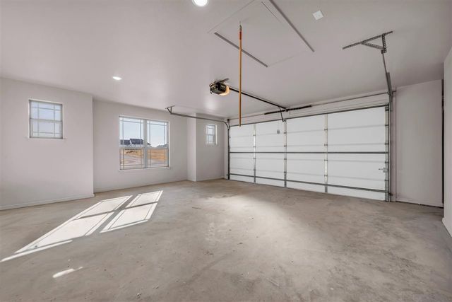 3438 Mesa Dr, Elgin, OK 73538