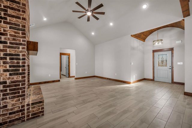 3438 Mesa Dr, Elgin, OK 73538