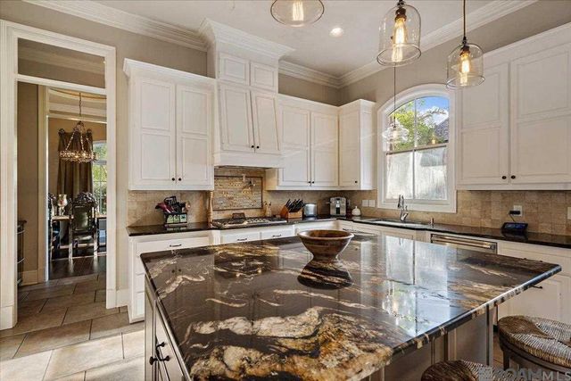 6427 Province Ln, Baton Rouge, LA 70808