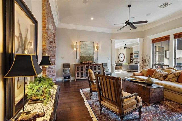 6427 Province Ln, Baton Rouge, LA 70808