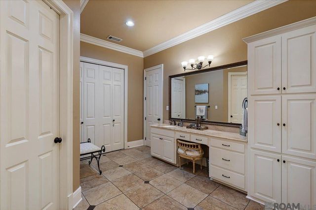 6427 Province Ln, Baton Rouge, LA 70808