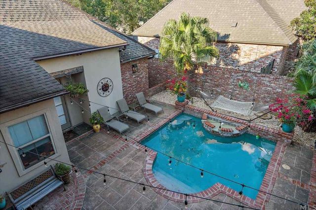 6427 Province Ln, Baton Rouge, LA 70808
