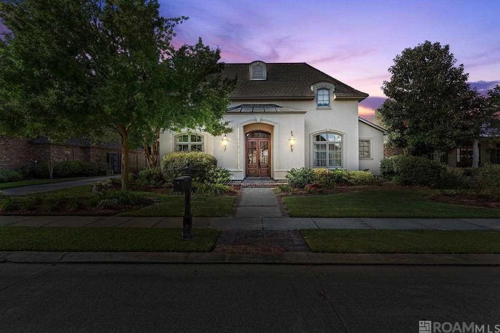 6427 Province Ln, Baton Rouge, LA 70808