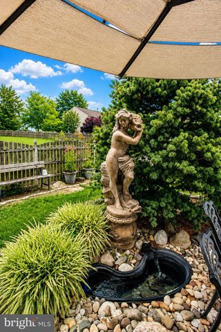 3 SPLITRAIL CT, Hainesport, NJ 08036