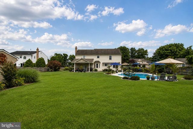 3 SPLITRAIL CT, Hainesport, NJ 08036