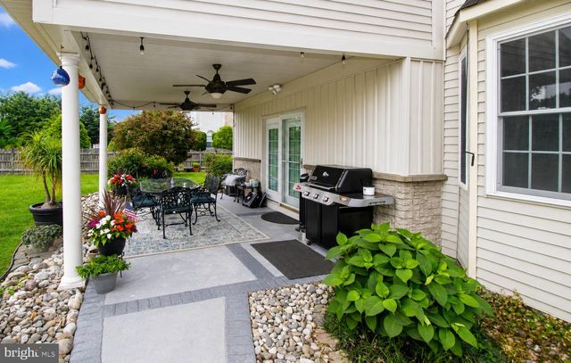 3 SPLITRAIL CT, Hainesport, NJ 08036