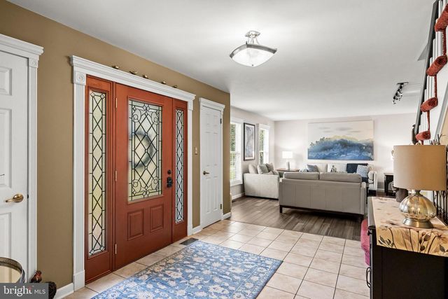 3 SPLITRAIL CT, Hainesport, NJ 08036