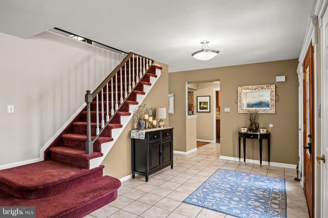 3 SPLITRAIL CT, Hainesport, NJ 08036