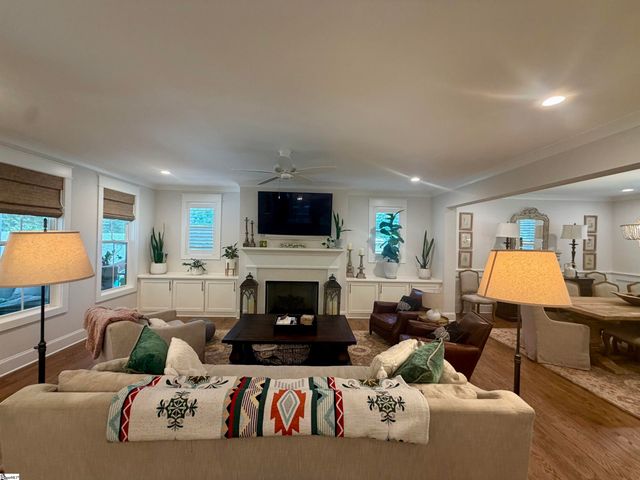 17 Pinehurst Drive, Greenville, SC 29609