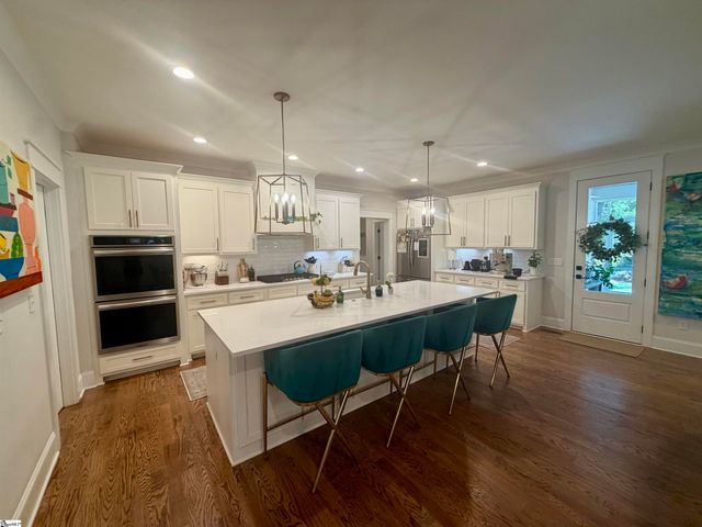 17 Pinehurst Drive, Greenville, SC 29609