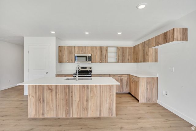 1068 N SUMMIT VIEW DR, Harrisville, UT 84404