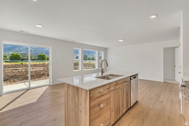 1068 N SUMMIT VIEW DR, Harrisville, UT 84404