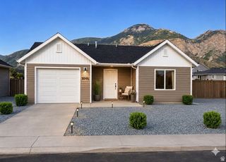 1068 N SUMMIT VIEW DR, Harrisville, UT 84404