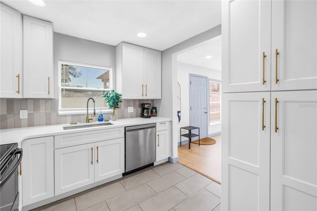 450 47TH STREET S, St Petersburg, FL 33711