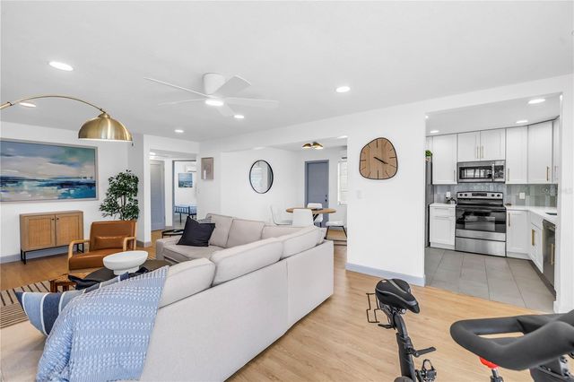 450 47TH STREET S, St Petersburg, FL 33711