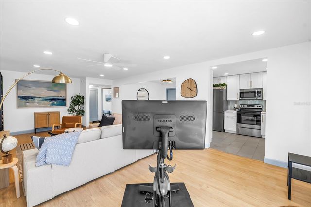 450 47TH STREET S, St Petersburg, FL 33711