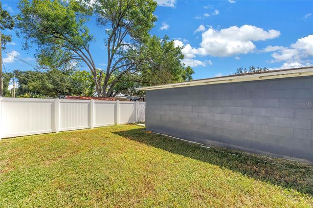 450 47TH STREET S, St Petersburg, FL 33711