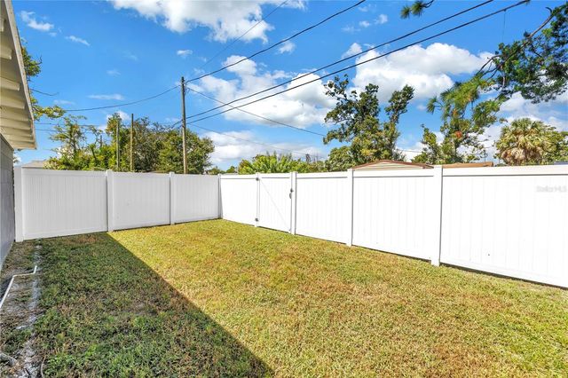 450 47TH STREET S, St Petersburg, FL 33711