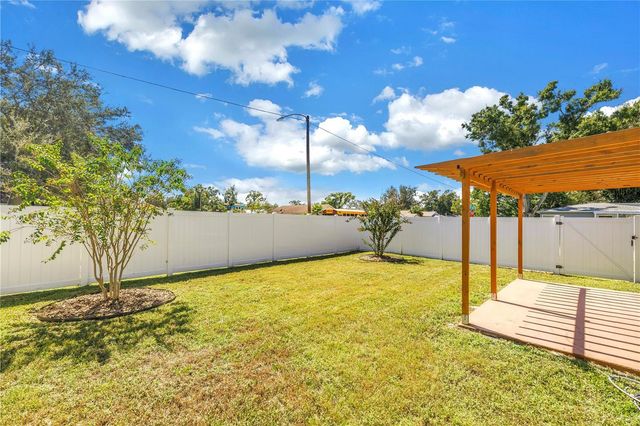 450 47TH STREET S, St Petersburg, FL 33711