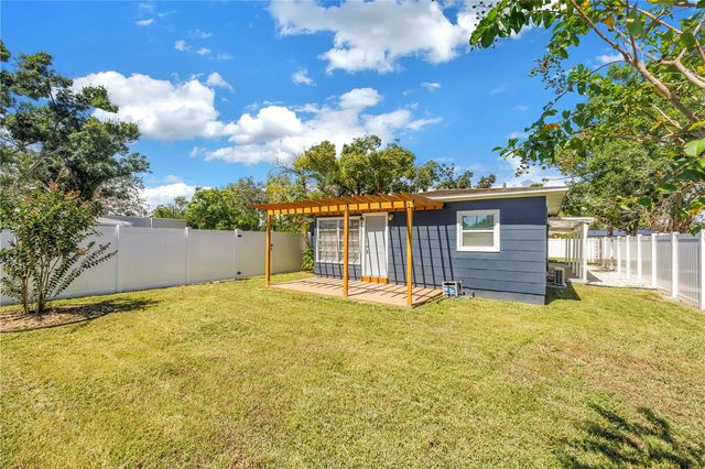 450 47TH STREET S, St Petersburg, FL 33711