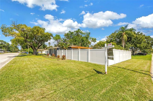 450 47TH STREET S, St Petersburg, FL 33711