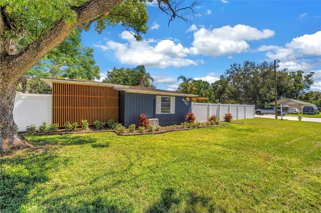 450 47TH STREET S, St Petersburg, FL 33711