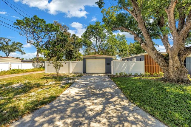 450 47TH STREET S, St Petersburg, FL 33711
