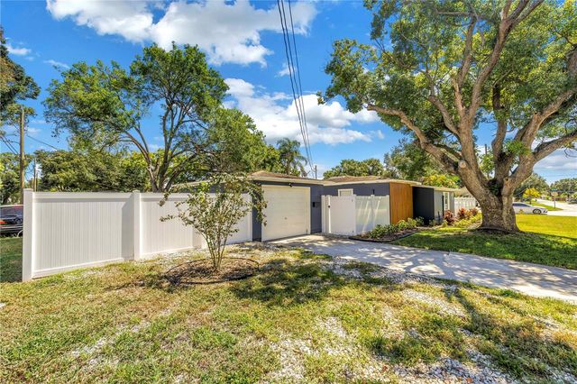 450 47TH STREET S, St Petersburg, FL 33711