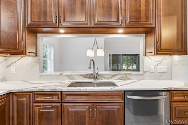 1603 N Foxboro Loop, Crystal River, FL 34429