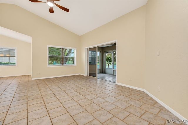 1603 N Foxboro Loop, Crystal River, FL 34429