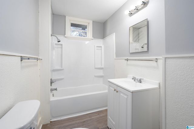 1825 18TH STREET, Birmingham, AL 35218