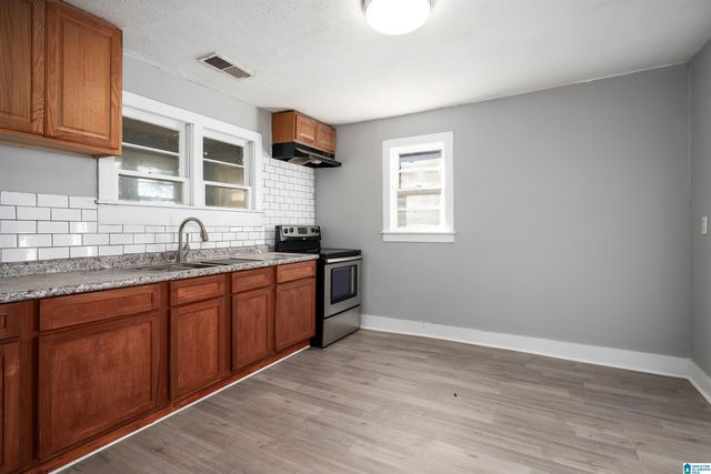 1825 18TH STREET, Birmingham, AL 35218