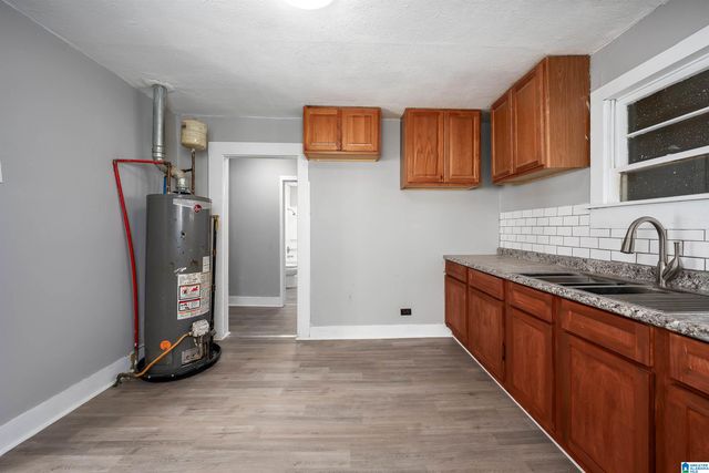 1825 18TH STREET, Birmingham, AL 35218